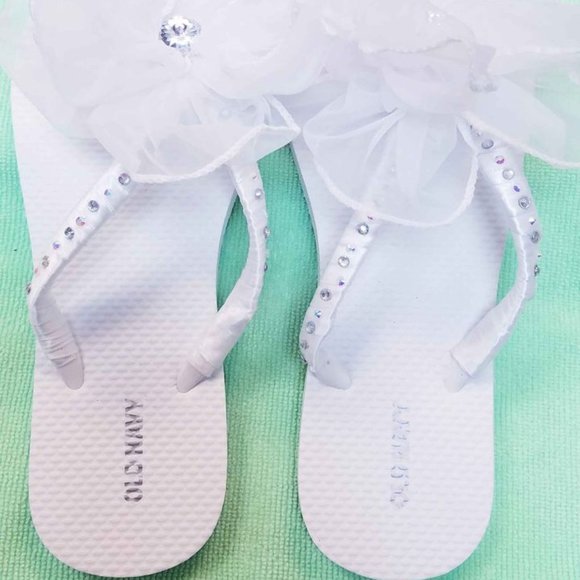 White Floral Flip Flops for Women-Size 7-Hand Crafted-NEW - Picture 5 of 5